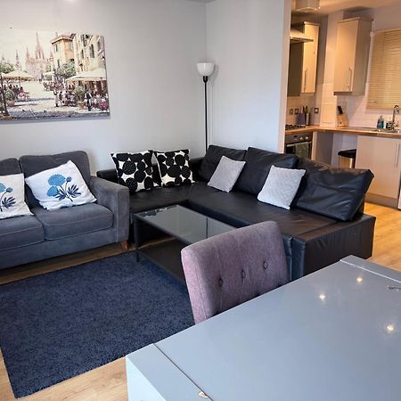 London Luxury Holiday Home B מראה חיצוני תמונה
