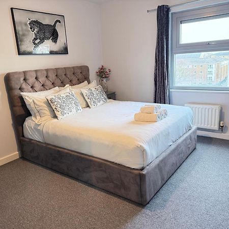 London Luxury Holiday Home B מראה חיצוני תמונה